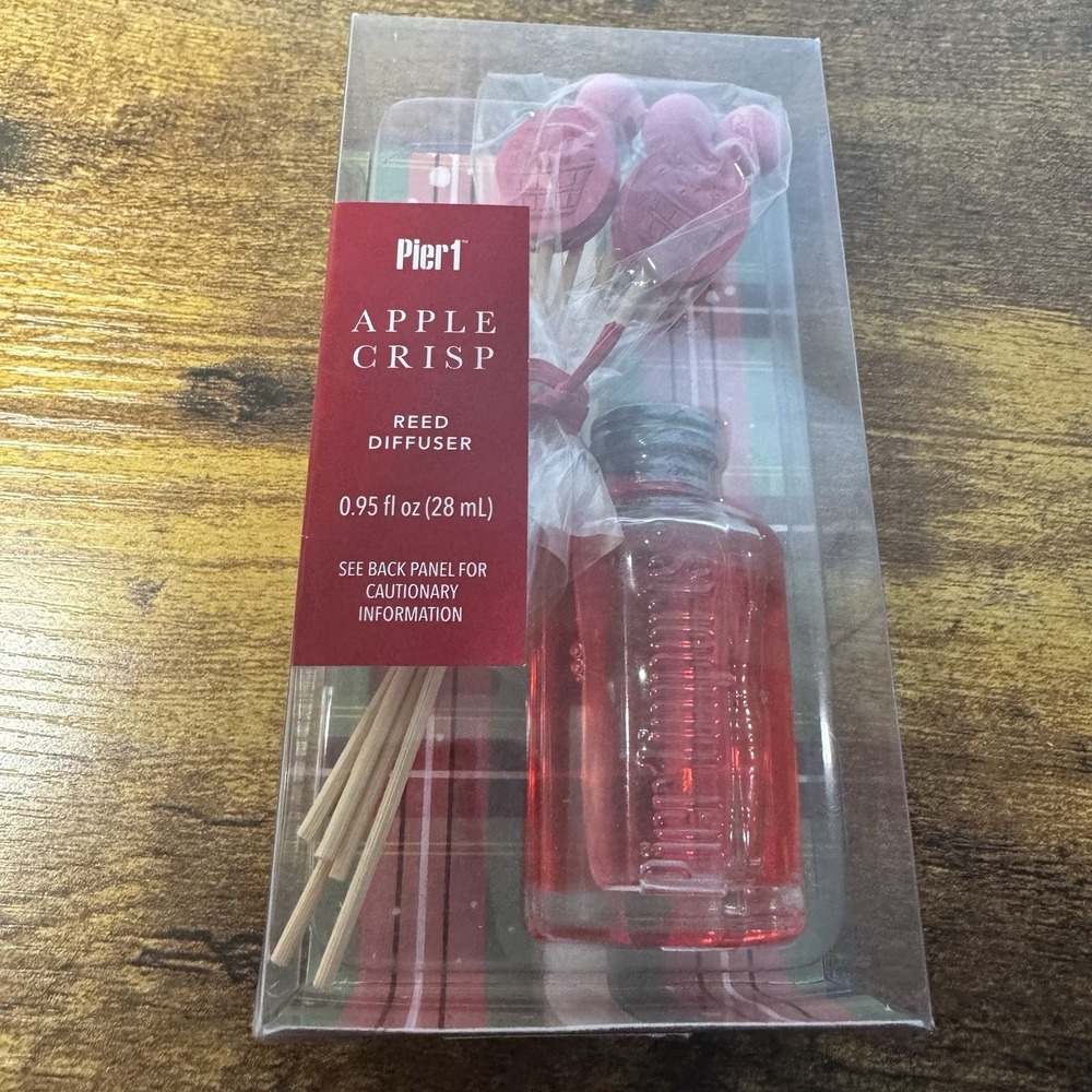 Pier 1 Imports - Apple Crisp Reed Diffuser .95 oz Freshener - New